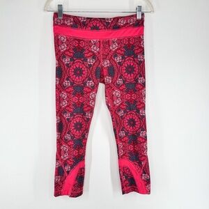 Lululemon Cropped Leggings Pink Floral Stained Glass Look Women’s Size 6